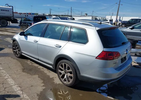 2017 Volkswagen Golf Alltrack Tsi S/Tsi Se/Tsi Sel z USA, uszkodzony, nr VIN 3VWH17AU0HM520456